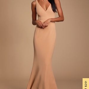 Lulu’s Melora Nude sleeveless dress